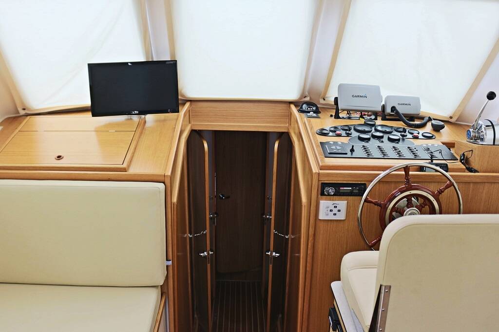 Motorboot Adria 1002 Vektor Jedva