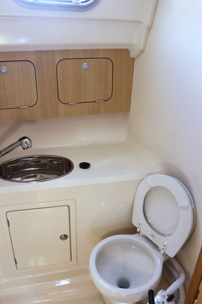 Motorboot Adria 1002 Vektor Jedva