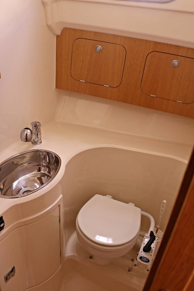 Motorboot Adria 1002 Vektor Lavsa