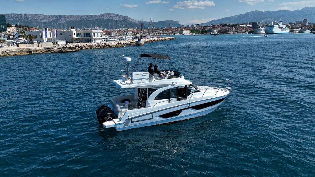 Motorboot Antares 11 Desire