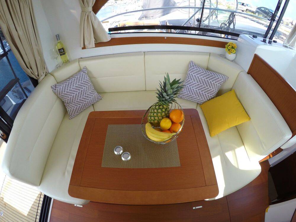 Motorboot Antares 30 Lumar