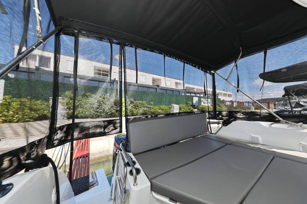 Motorboot Antares 9 OB Aurora