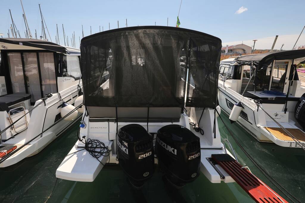 Motorboot Antares 9 OB Aurora