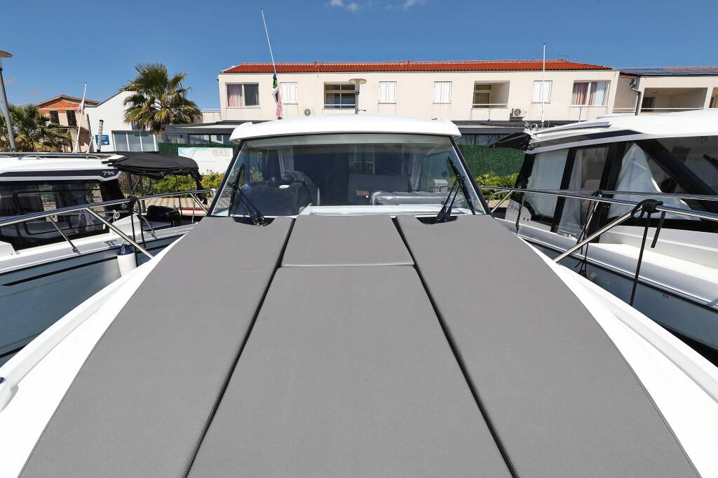 Motorboot Antares 9 OB Aurora