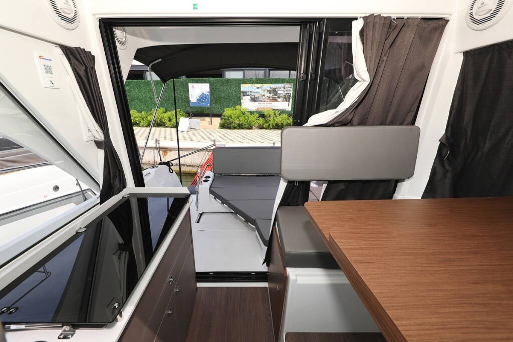 Motorboot Antares 9 OB Aurora