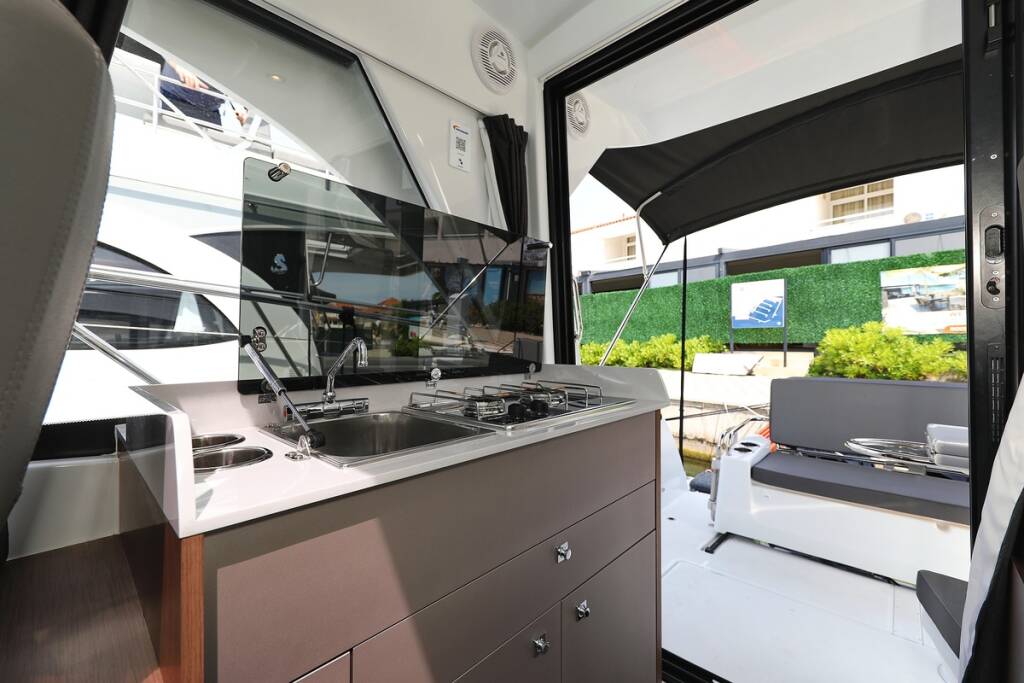 Motorboot Antares 9 OB Aurora