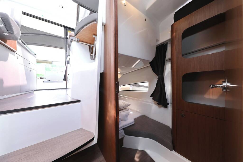 Motorboot Antares 9 OB Aurora
