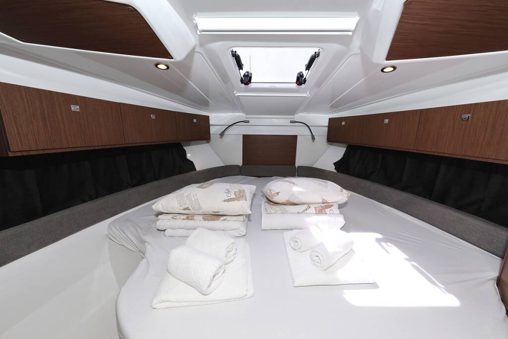 Motorboot Antares 9 OB Aurora