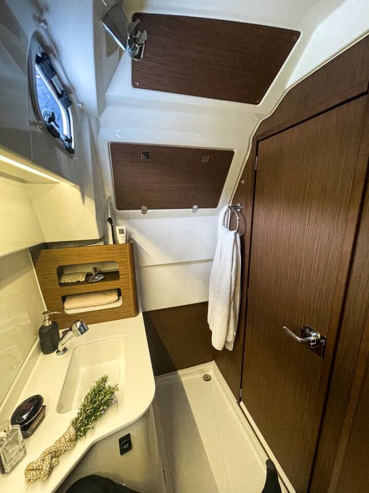 Motorboot Antares 9 OB Arya