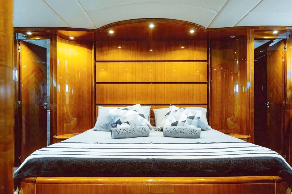 Astondoa 82 GLX Magic Six