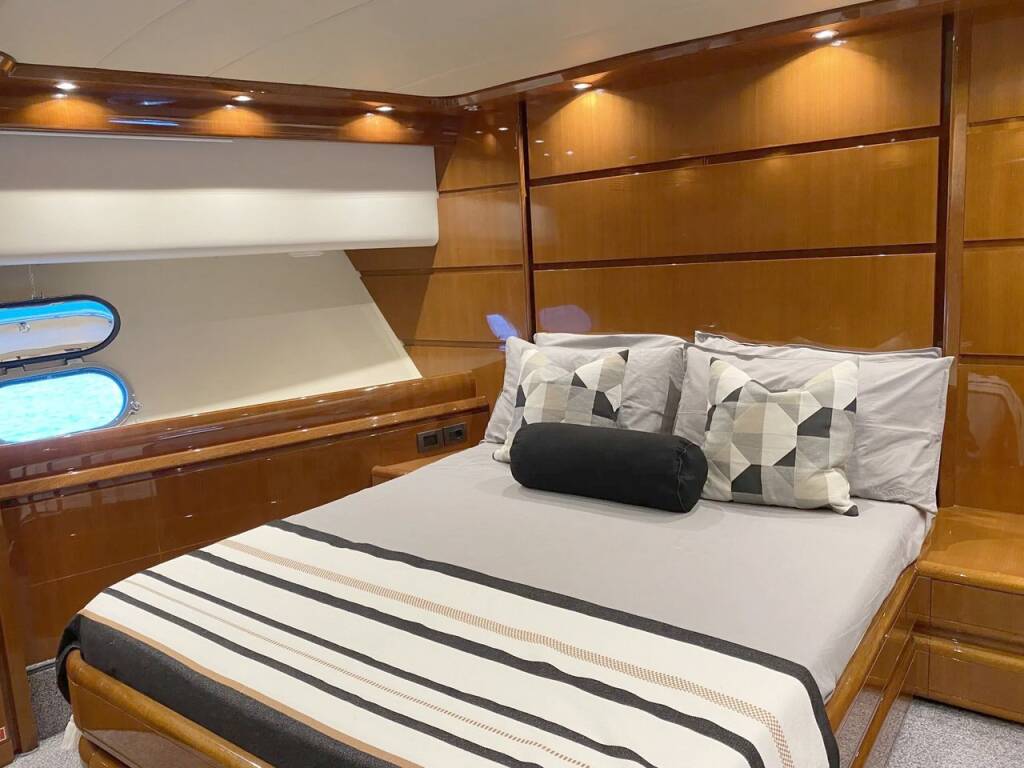 Astondoa 82 GLX Magic Six