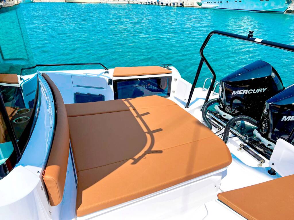 Motorboot Axopar 37 XC Cross Cabin Kaizen