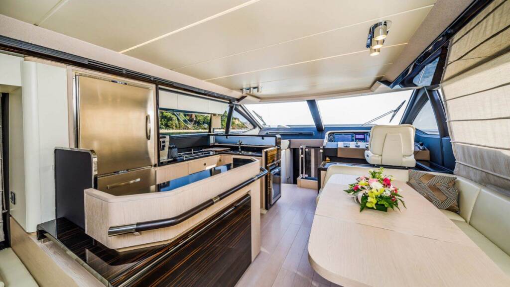 Luxus-Motoryacht Azimut 66 MY My Karat II