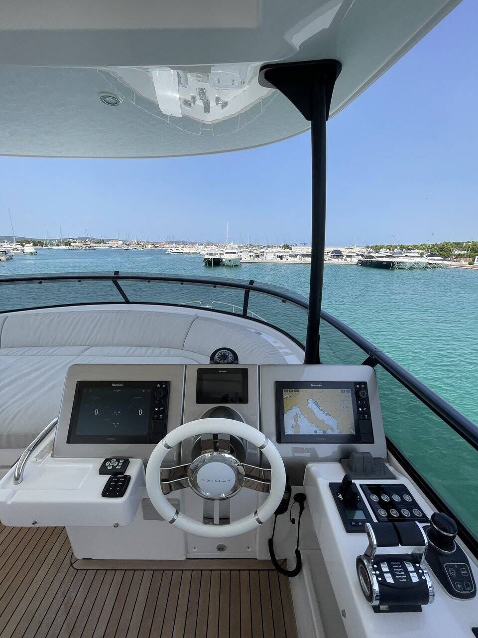 Motor yacht Azimut Magellano 66 Moon light