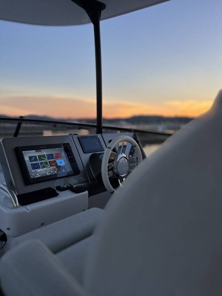 Motor yacht Azimut Magellano 66 Moon light