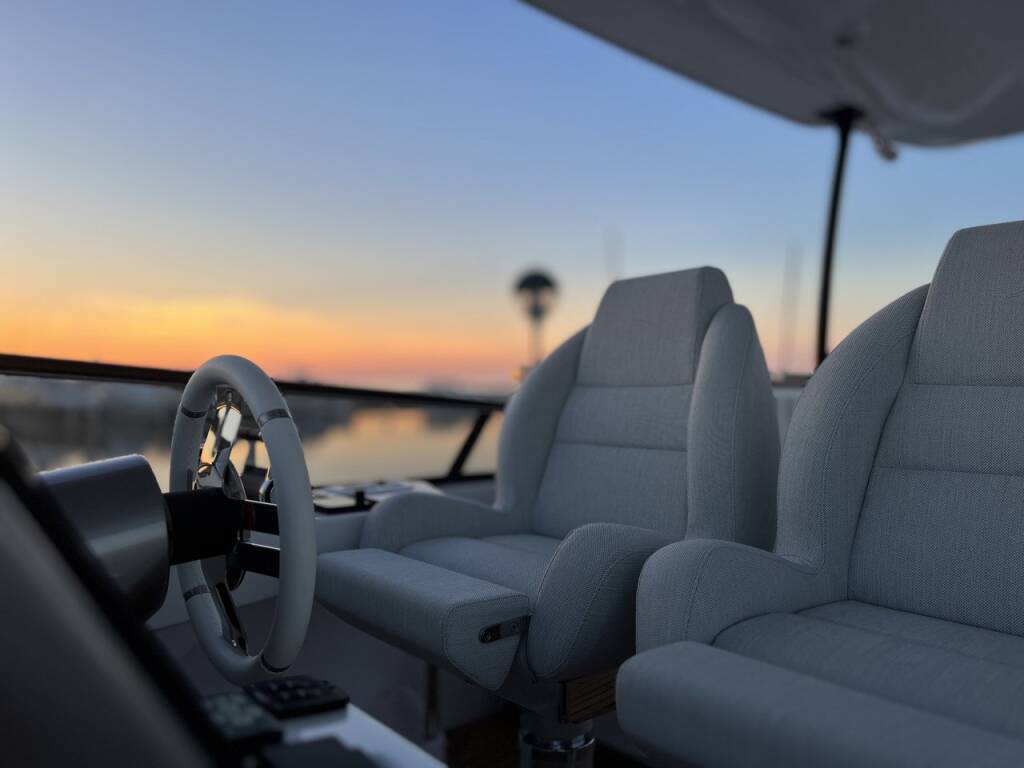Motor yacht Azimut Magellano 66 Moon light