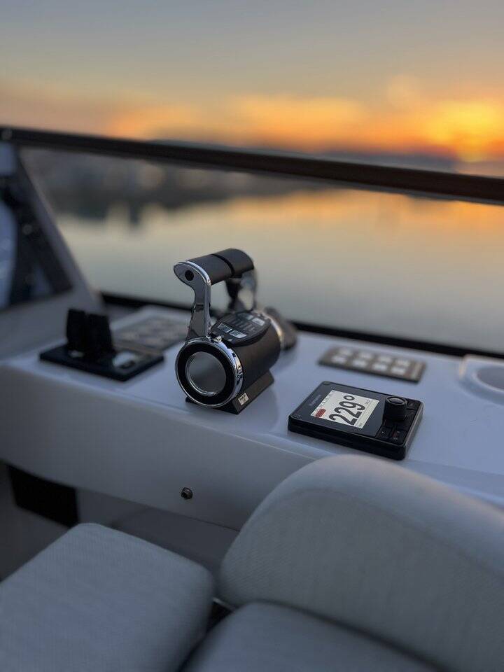 Motor yacht Azimut Magellano 66 Moon light