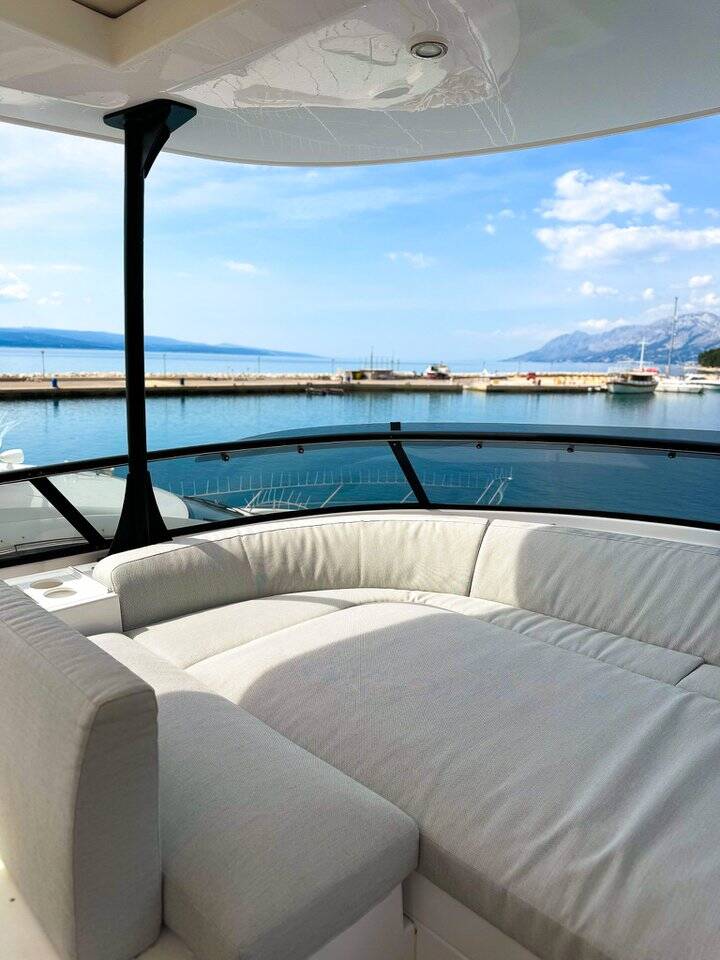 Motor yacht Azimut Magellano 66 Moon light
