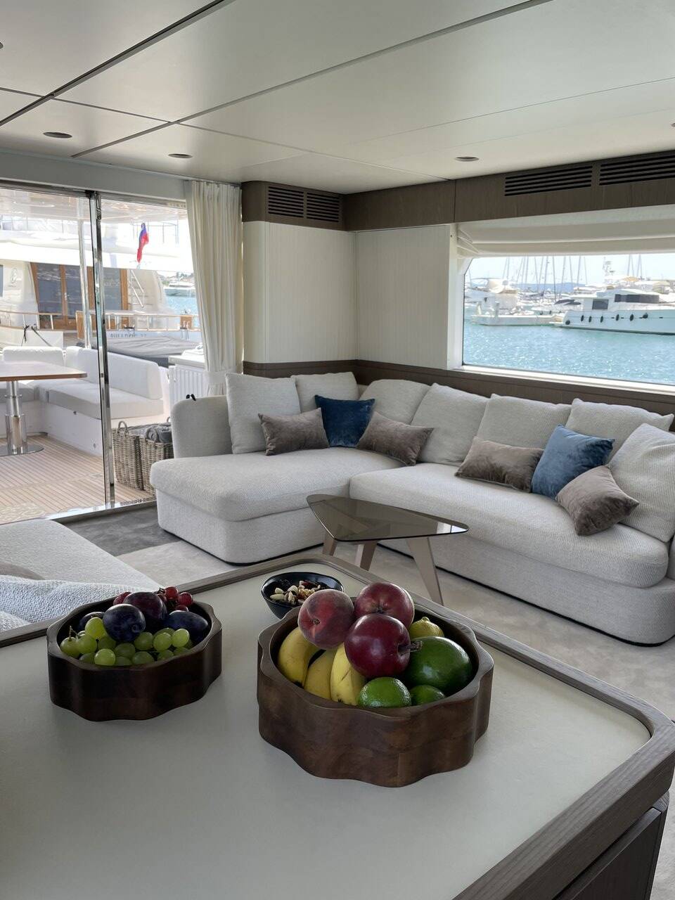 Motor yacht Azimut Magellano 66 Moon light