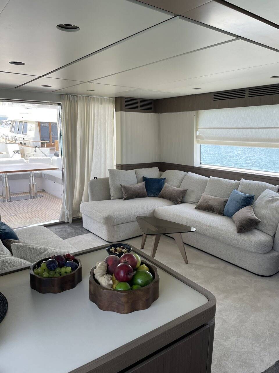 Motor yacht Azimut Magellano 66 Moon light