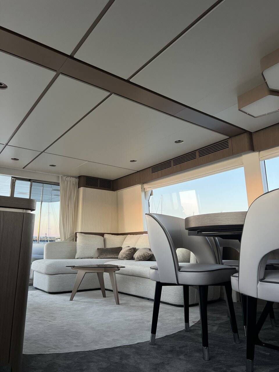Motor yacht Azimut Magellano 66 Moon light