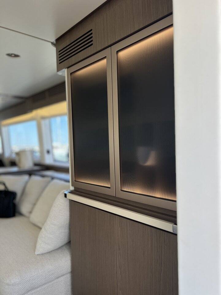 Motor yacht Azimut Magellano 66 Moon light