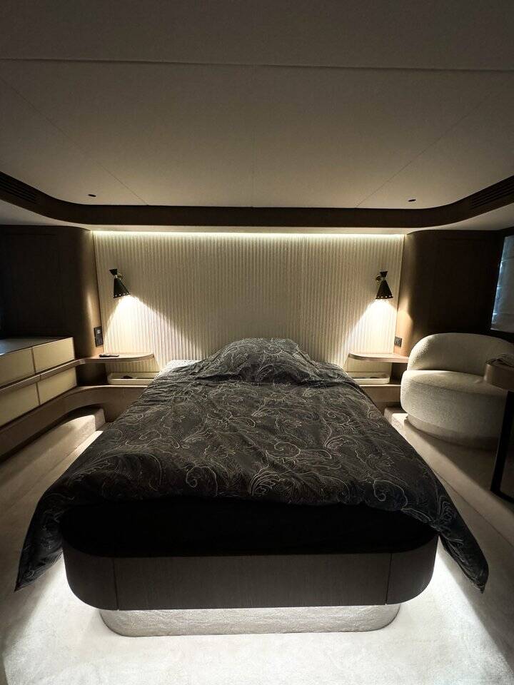 Motor yacht Azimut Magellano 66 Moon light