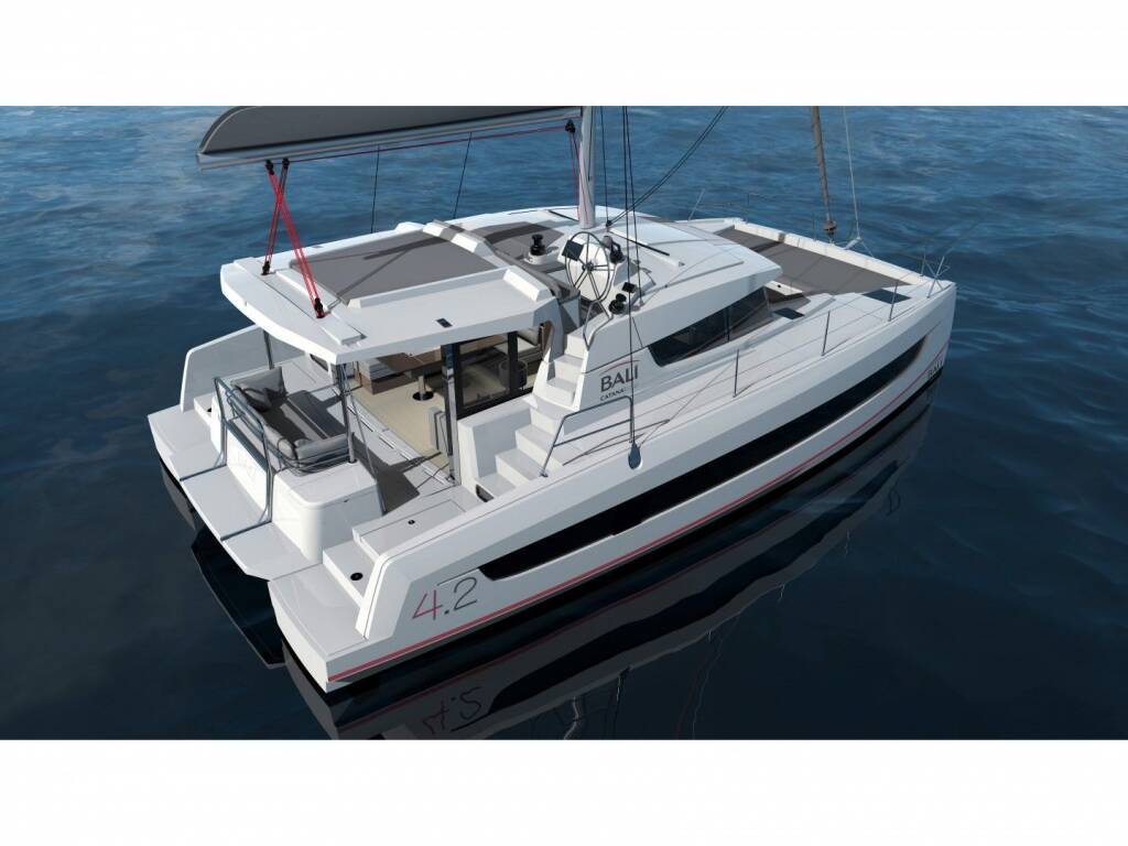 Katamaran Bali 4.2 First Spark