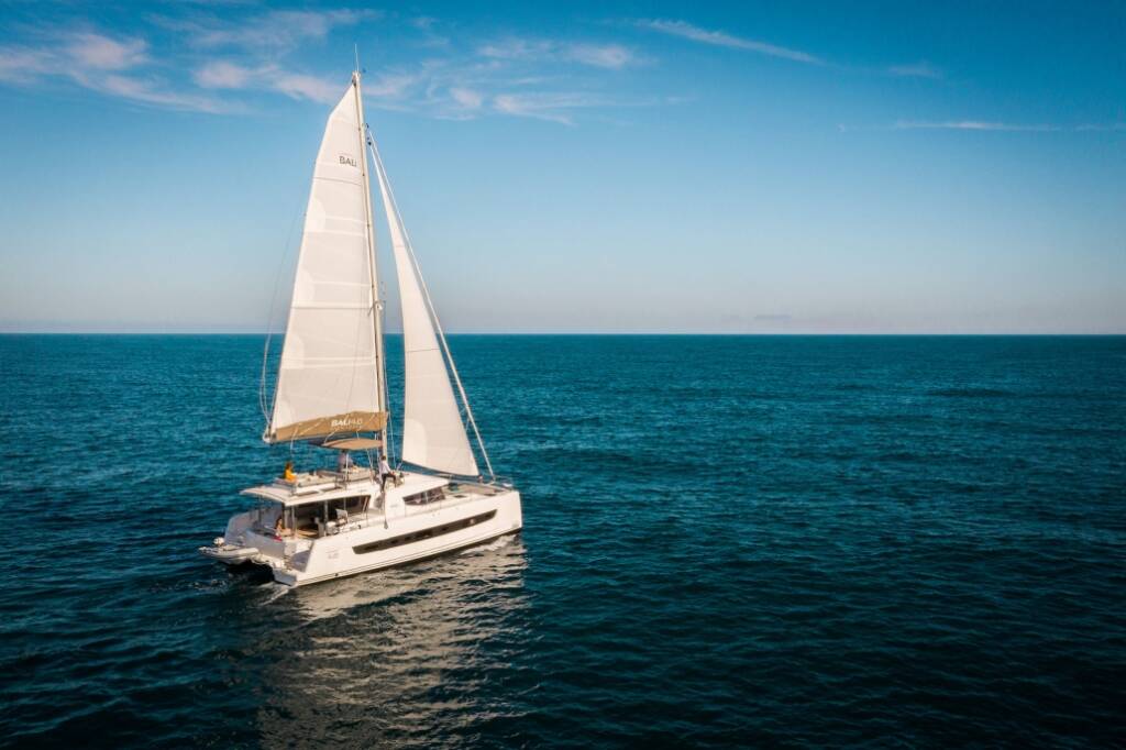 Catamaran Bali 4.6 First Tracks