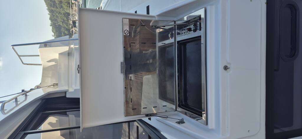 Bali 4.6 Royal Salute