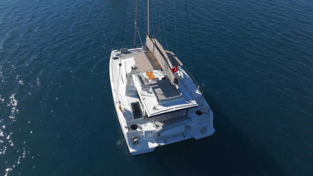 Catamaran Bali 4.8 Ediba Taurus