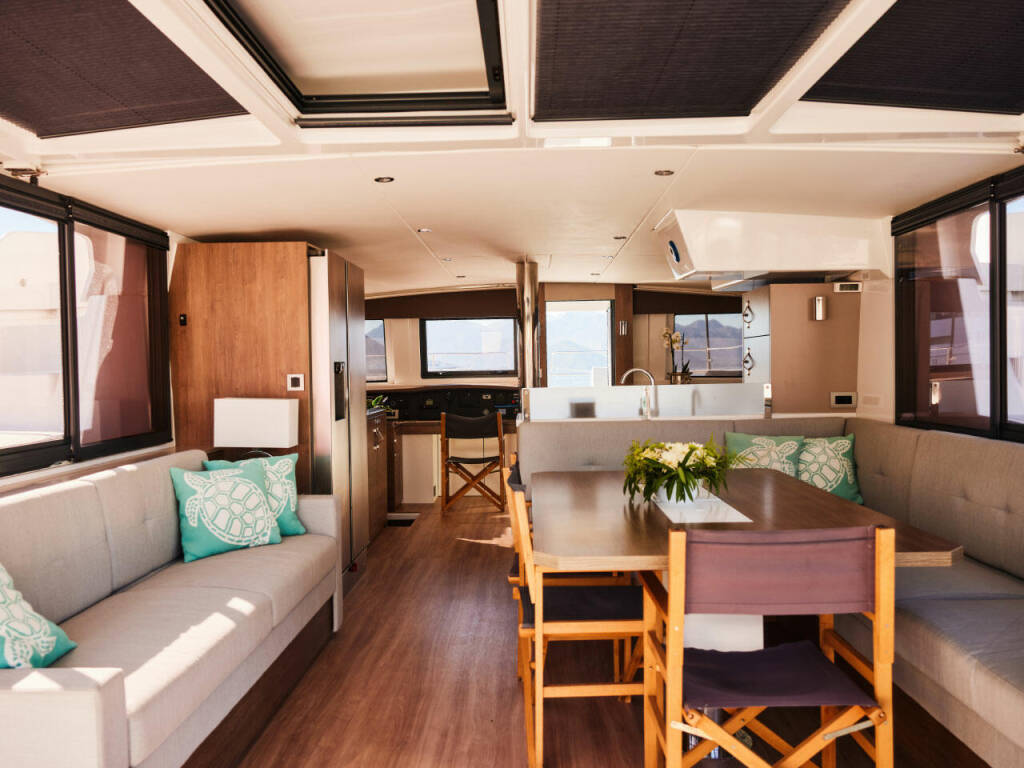 Catamaran Bali 4.8 Ediba Taurus