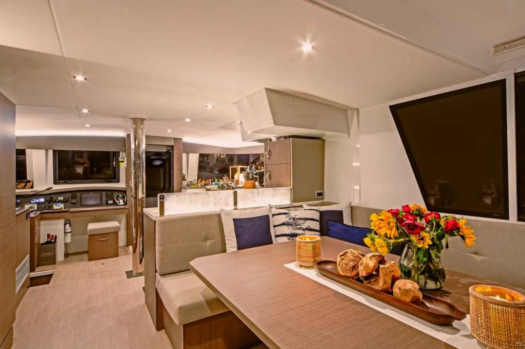 Catamaran Bali 4.8 Magnificent