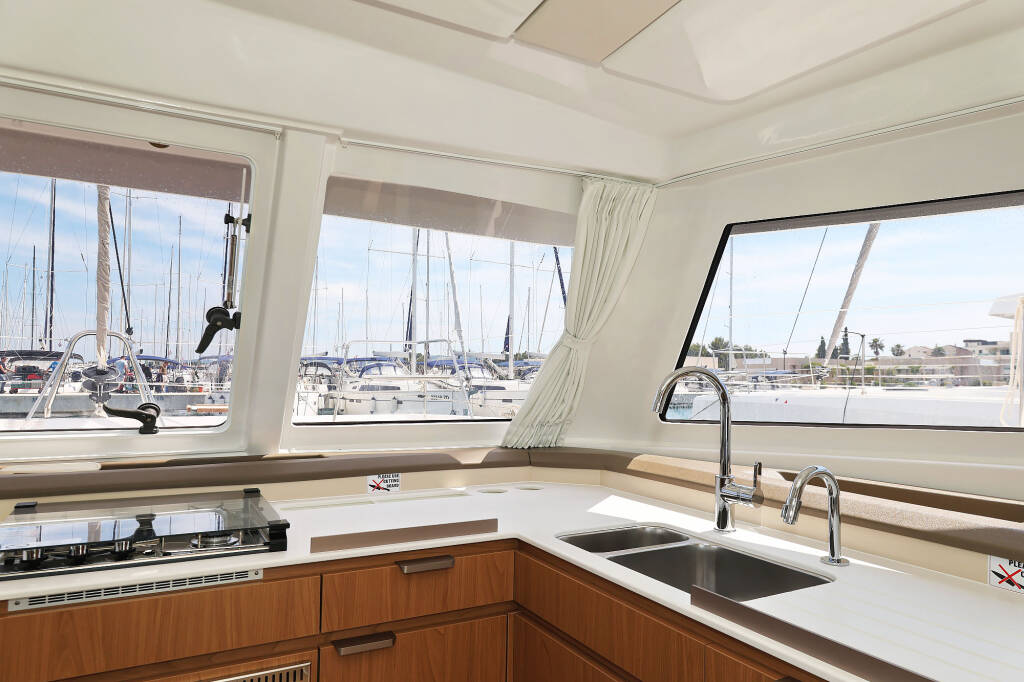 Bali Catspace OW Playtime - OW