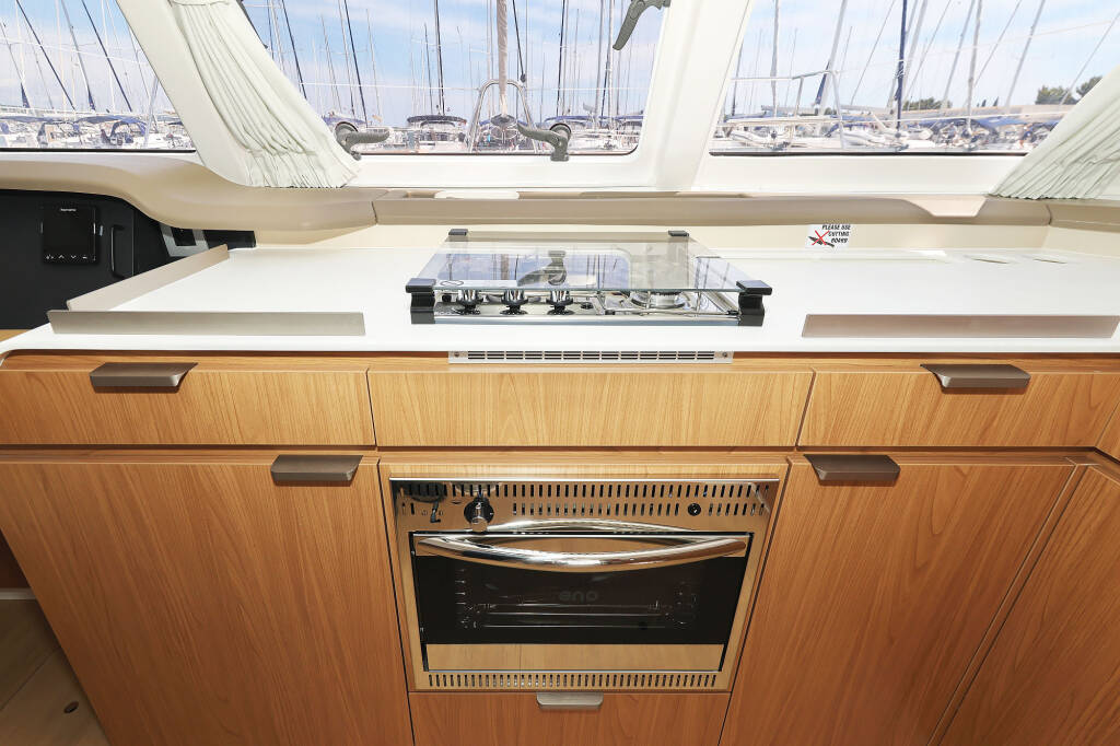 Bali Catspace OW Playtime - OW