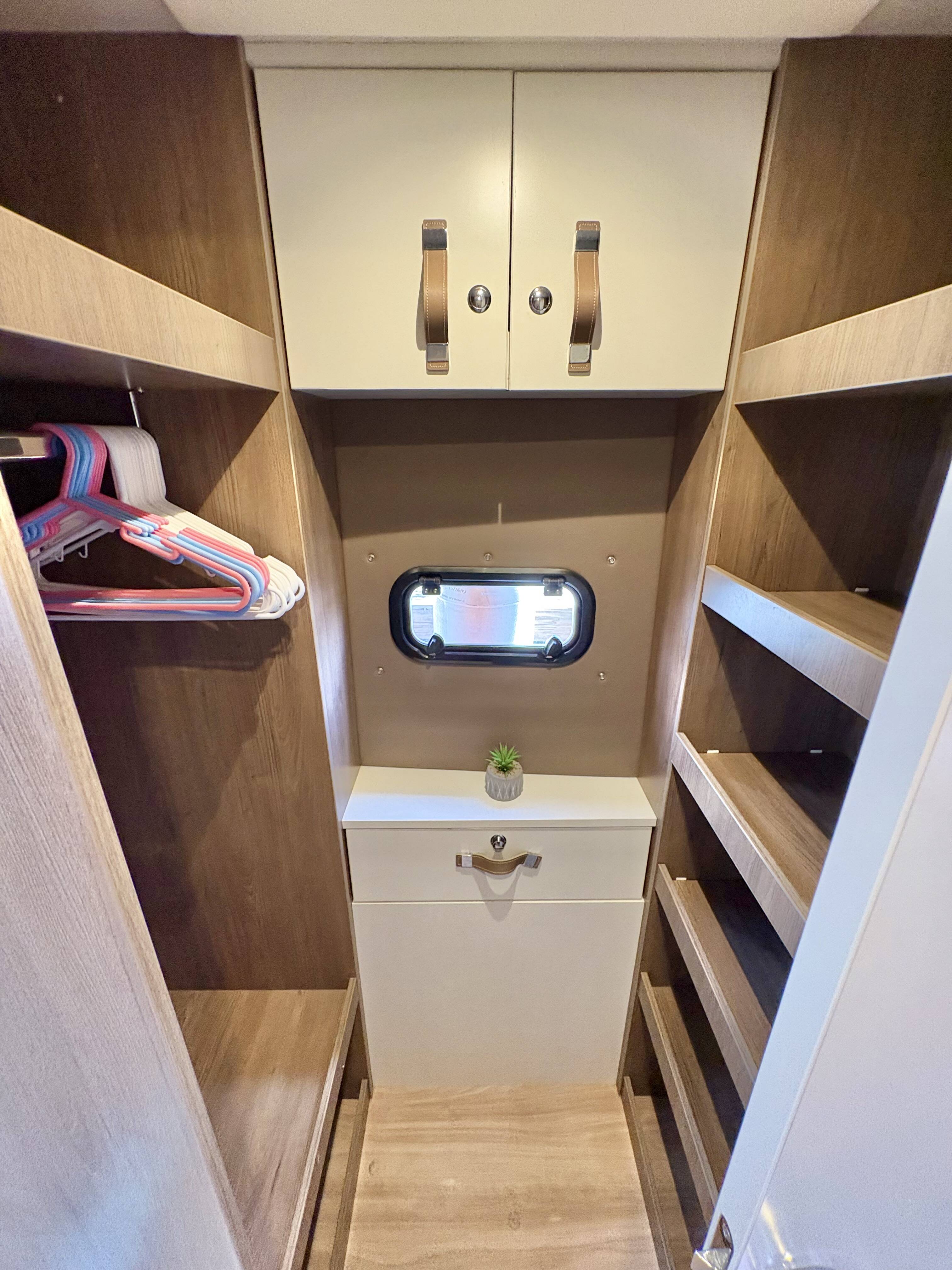 Bali Catspace OW Morale Compass