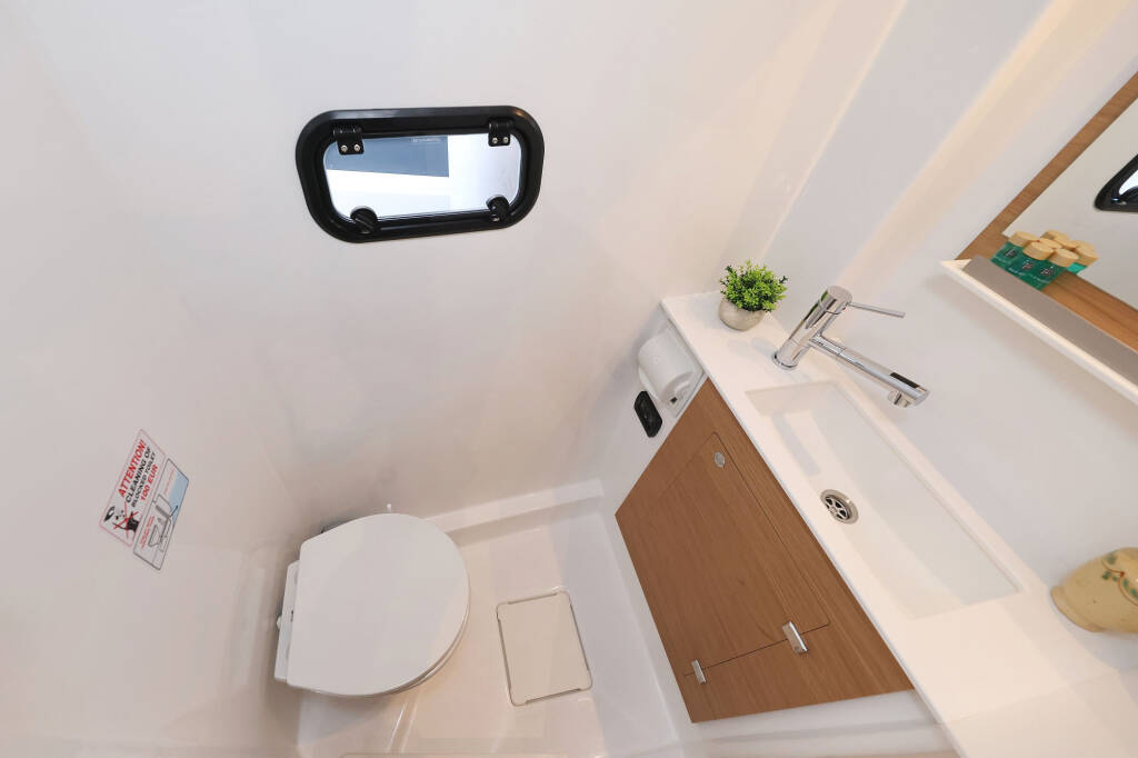 Bali Catspace Sapphire