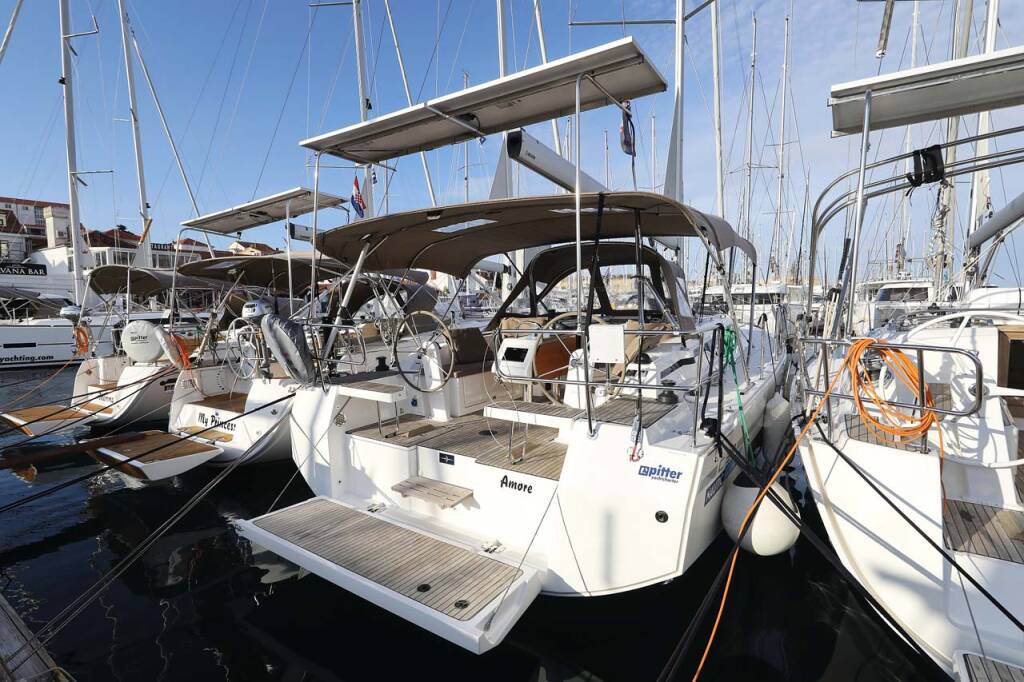 Segelyacht Bavaria C38 Style Amore