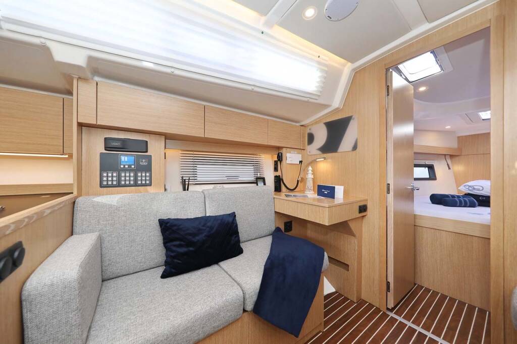 Segelyacht Bavaria C38 Style Amore