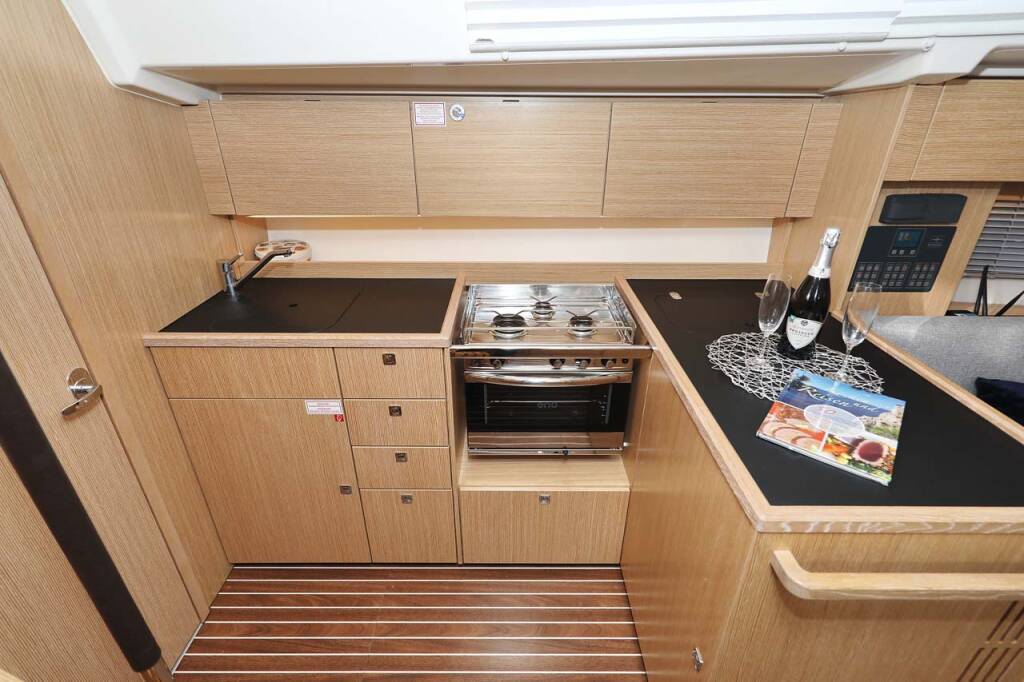Segelyacht Bavaria C38 Style Amore