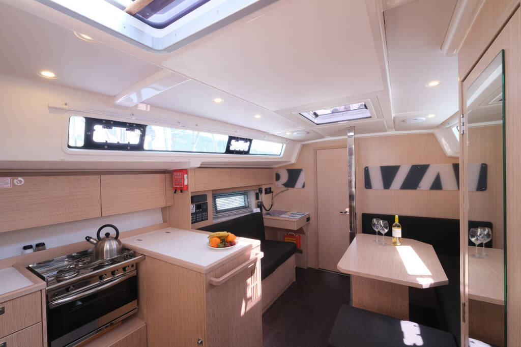 Segelyacht Bavaria C38 Coral