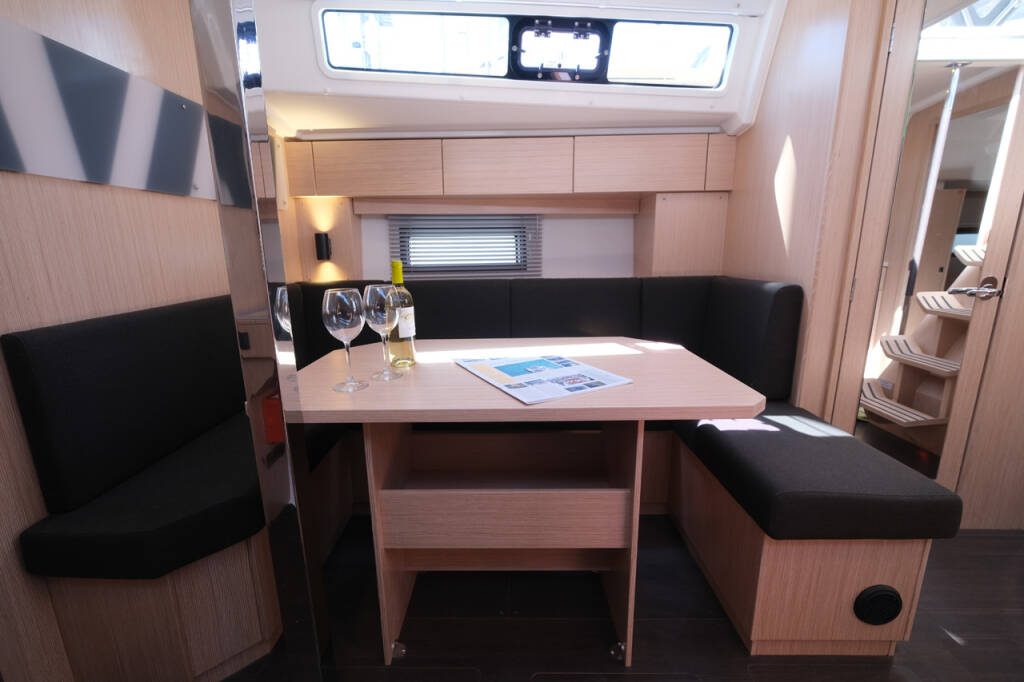 Segelyacht Bavaria C38 Coral