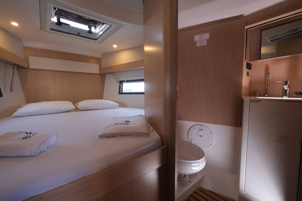 Segelyacht Bavaria C38 Coral