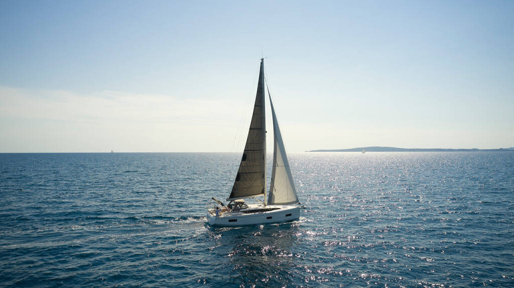 Segelyacht Bavaria C38 Talia