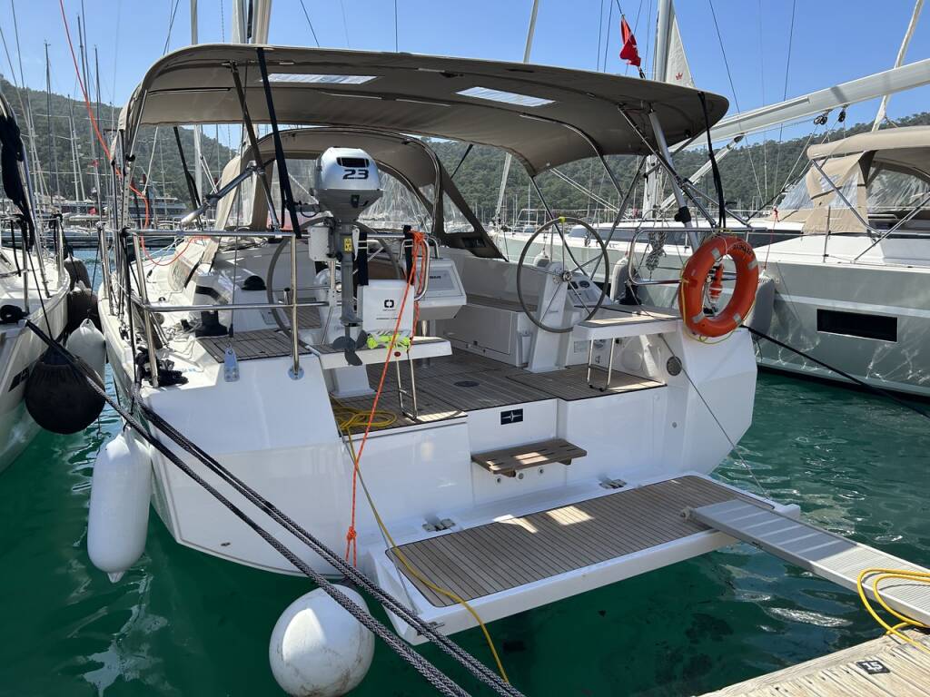 Segelyacht Bavaria C38 Xenia