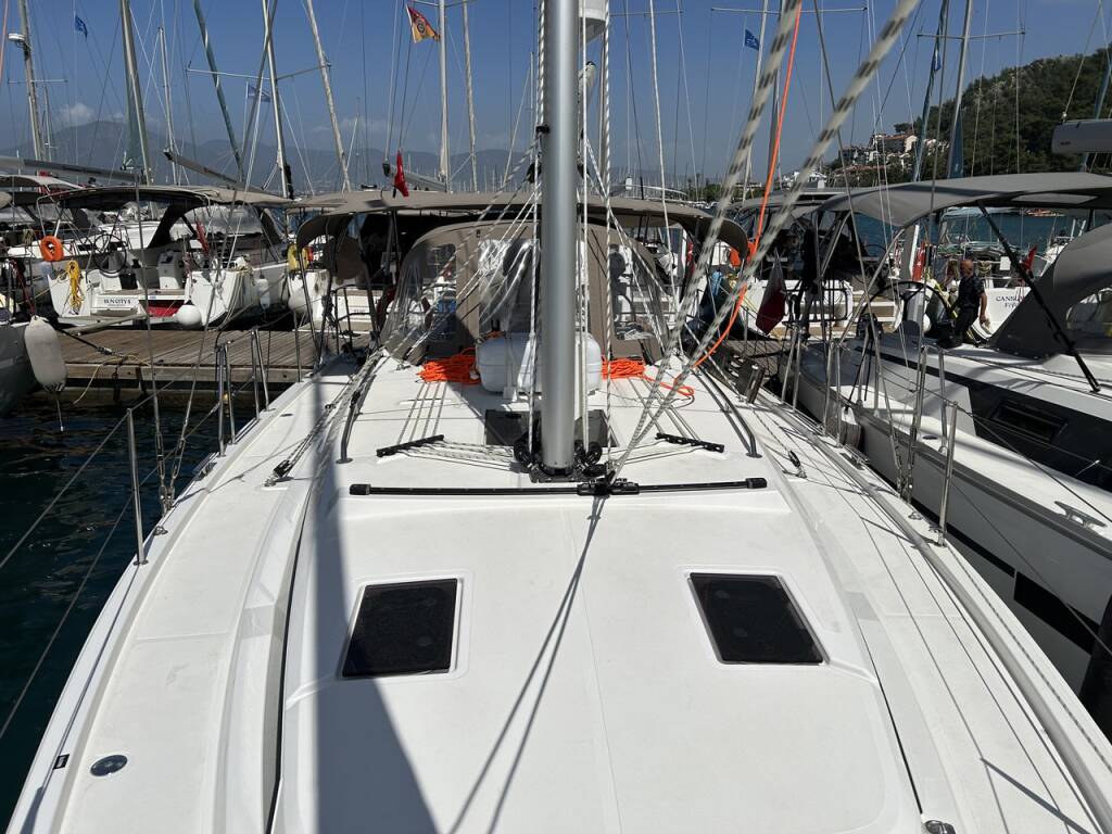 Segelyacht Bavaria C38 Xenia