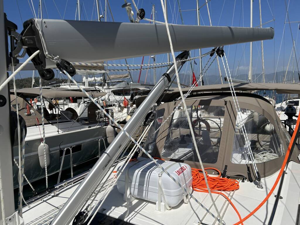 Segelyacht Bavaria C38 Xenia