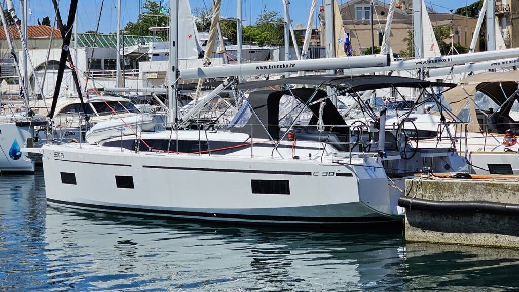 Bavaria C38 Euphoria