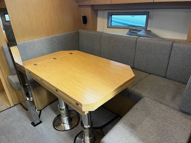 Bavaria C38 Black Pearl