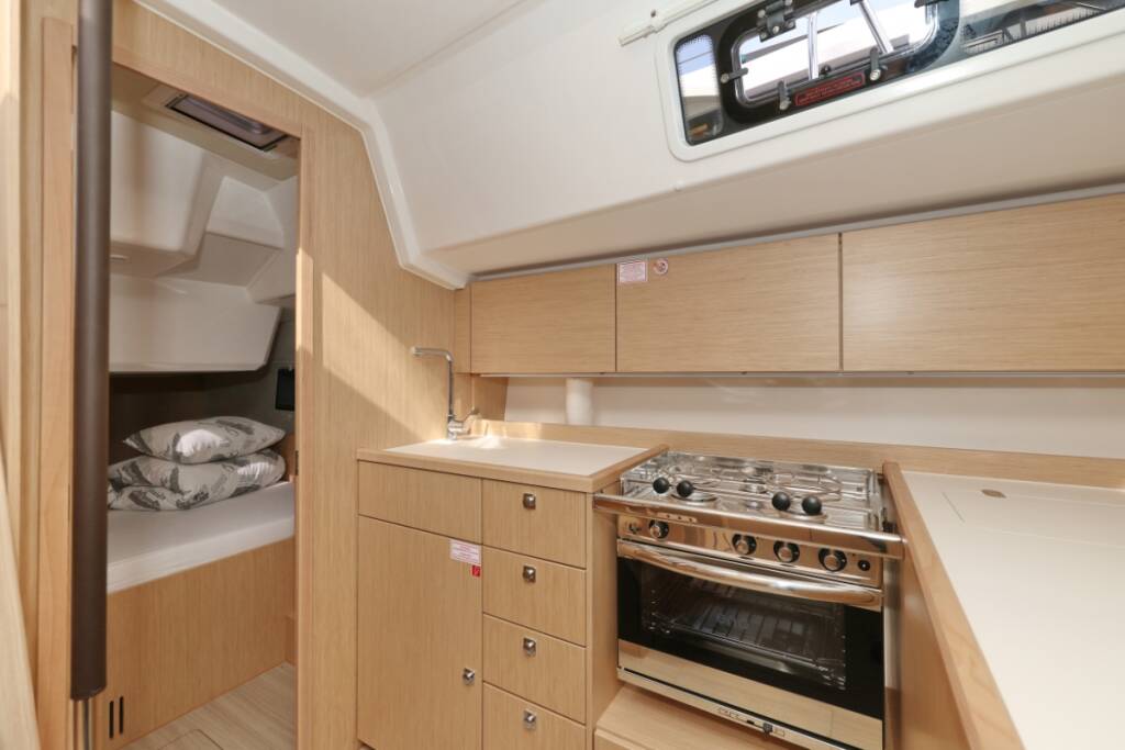 Bavaria C38 Freewise